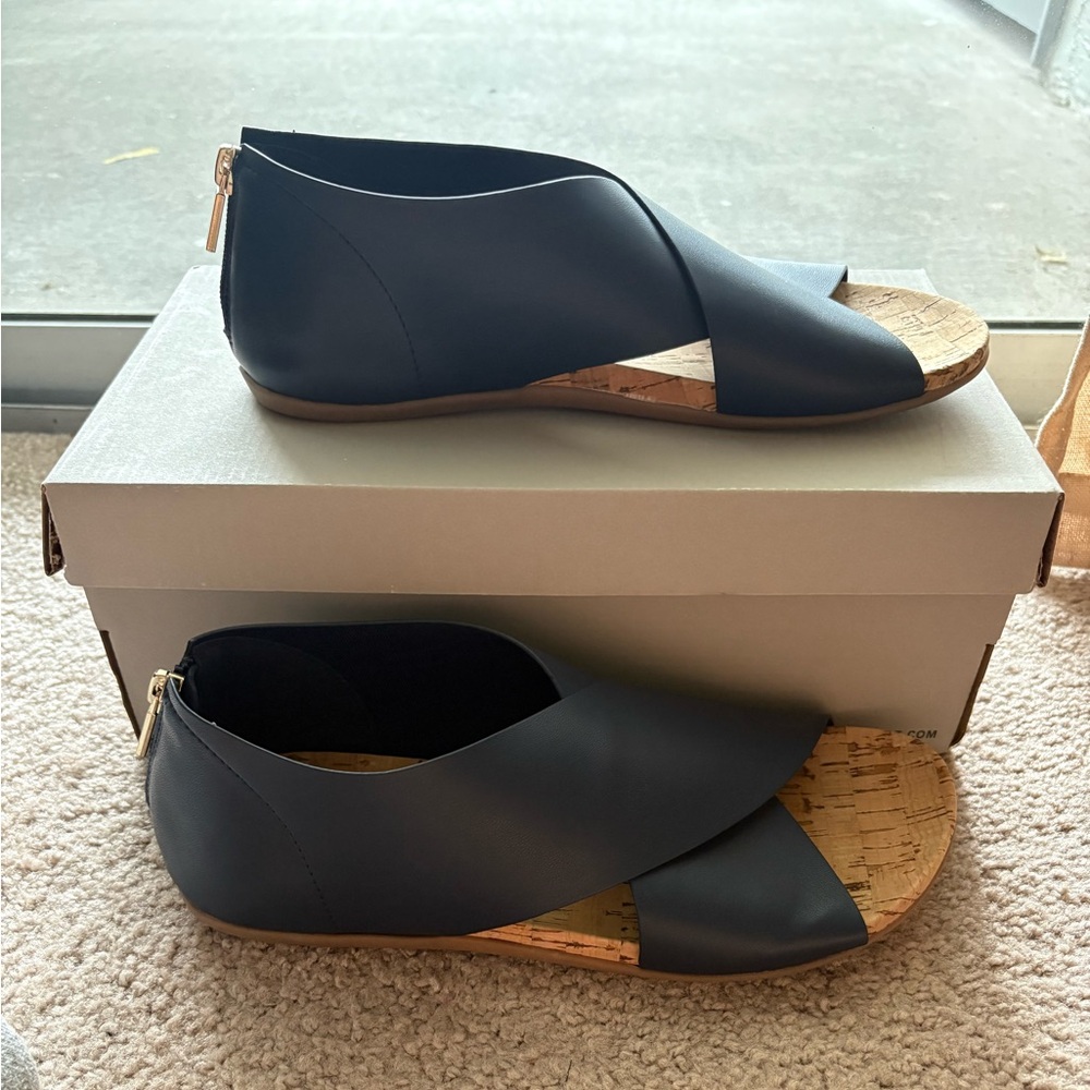 Reaction Kenneth Cole Sandals